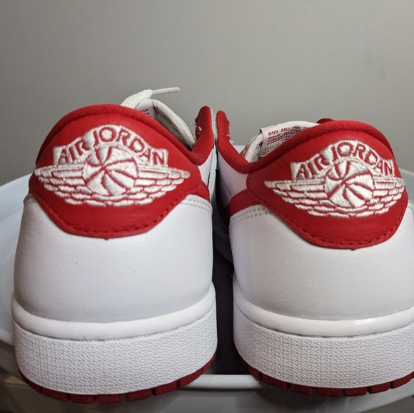 Nike Jordan 1 Retro Low Oh Men's size 10 in Red and White - Picture 7 of 11